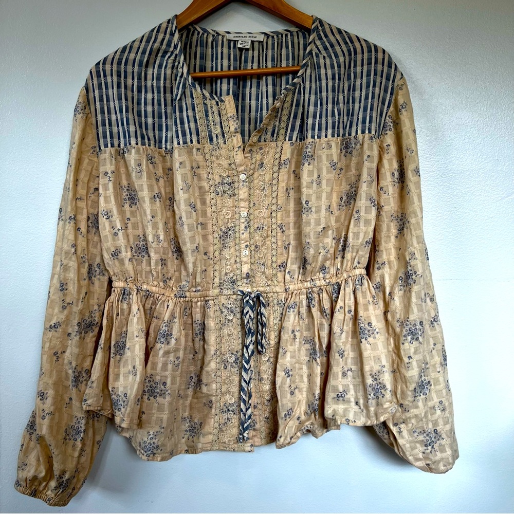 AMERICAN EAGLE boho floral top